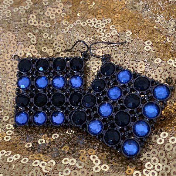 GUESS EARRINGS - Picture 3 of 4